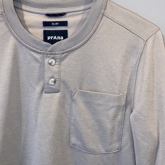 Prana Sol Defender henley NWOT - Picture 3 of 7